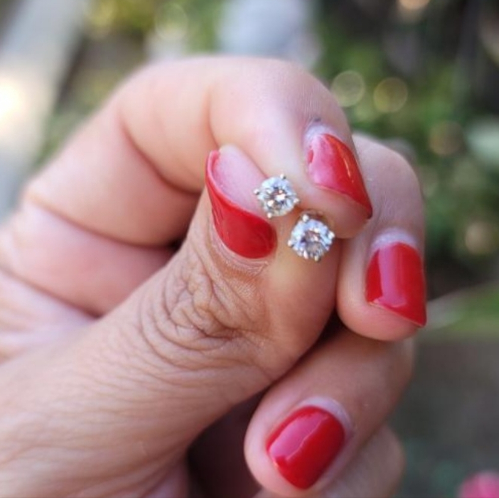 White Gold Diamond Earings